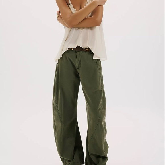 Free People Spotlight Washed Barrel Chino Trousers Dusty Olive 4 - Picture 5 of 5